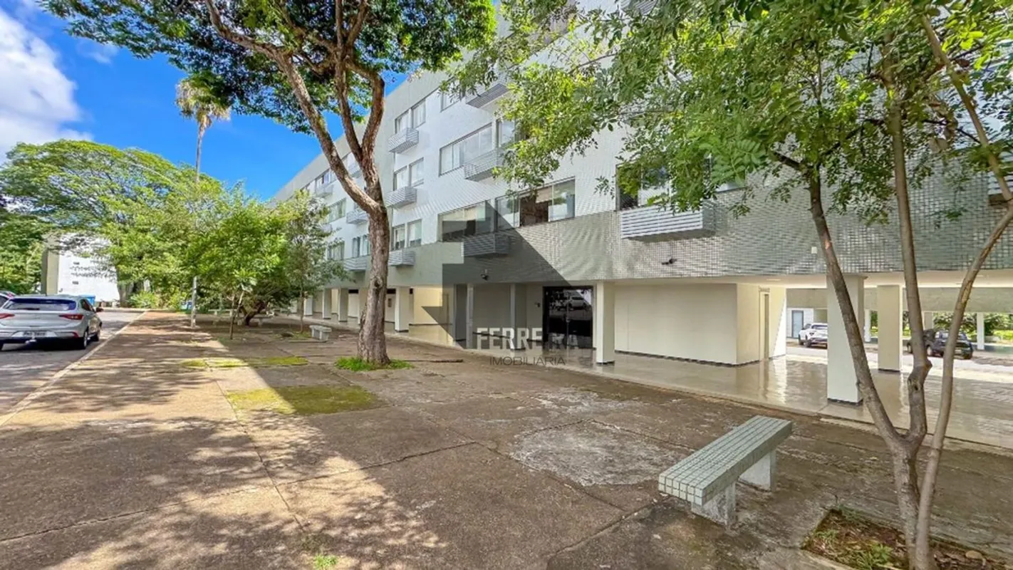 SQN 416 Bloco C (Reformado) - 1o ANDAR Prédio muito bem reformado, inclusive sua...