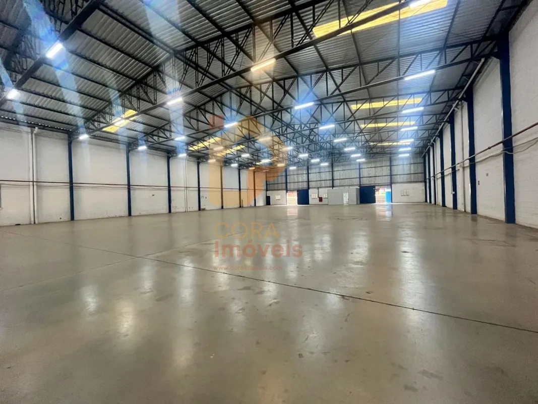 Galpão 1.900mtsPé Direito 10mtPiso 6tmt4 DocasPatio ManobraEstacionamentoAdminis...