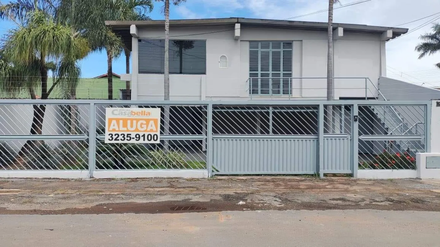 Para visitar o imóvel, favor ligar: Endereço do Sobrado: Av. Cascavel, 556 - St....