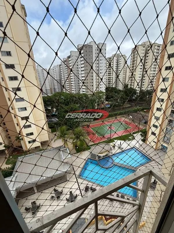 Apartamento reformado com 2/4 , conzinha entegrada com a sala , balcão de apoio ...