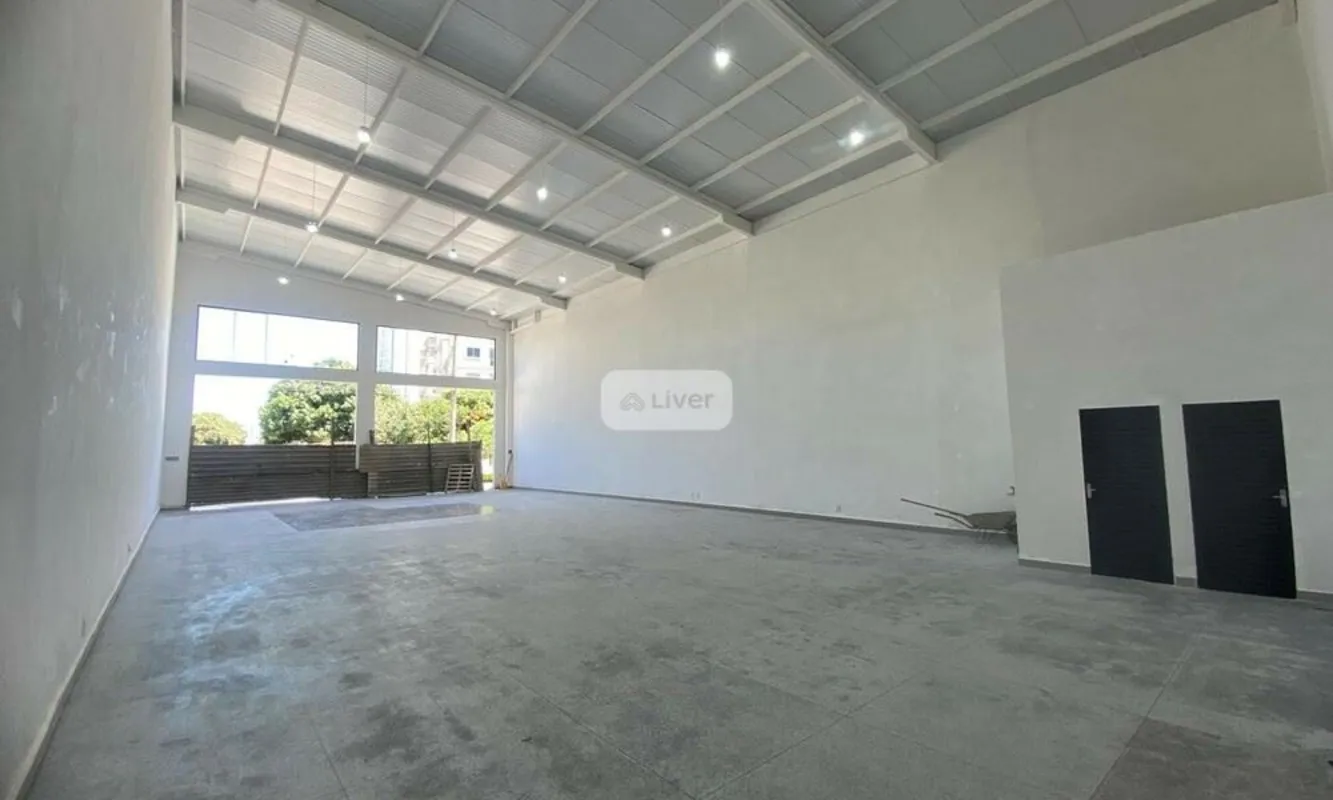 ?? Galpão Comercial para Locação no Moinho dos Ventos!?? Localizado na MDV-01, R...