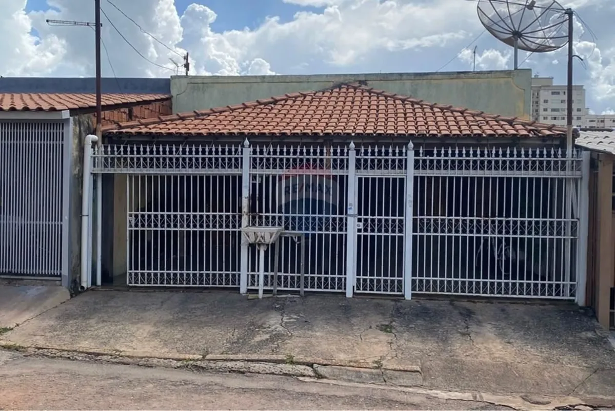 Casa de Laje à Venda no Setor O Ceilândia/DF ??Excelente oportunidade para quem ...