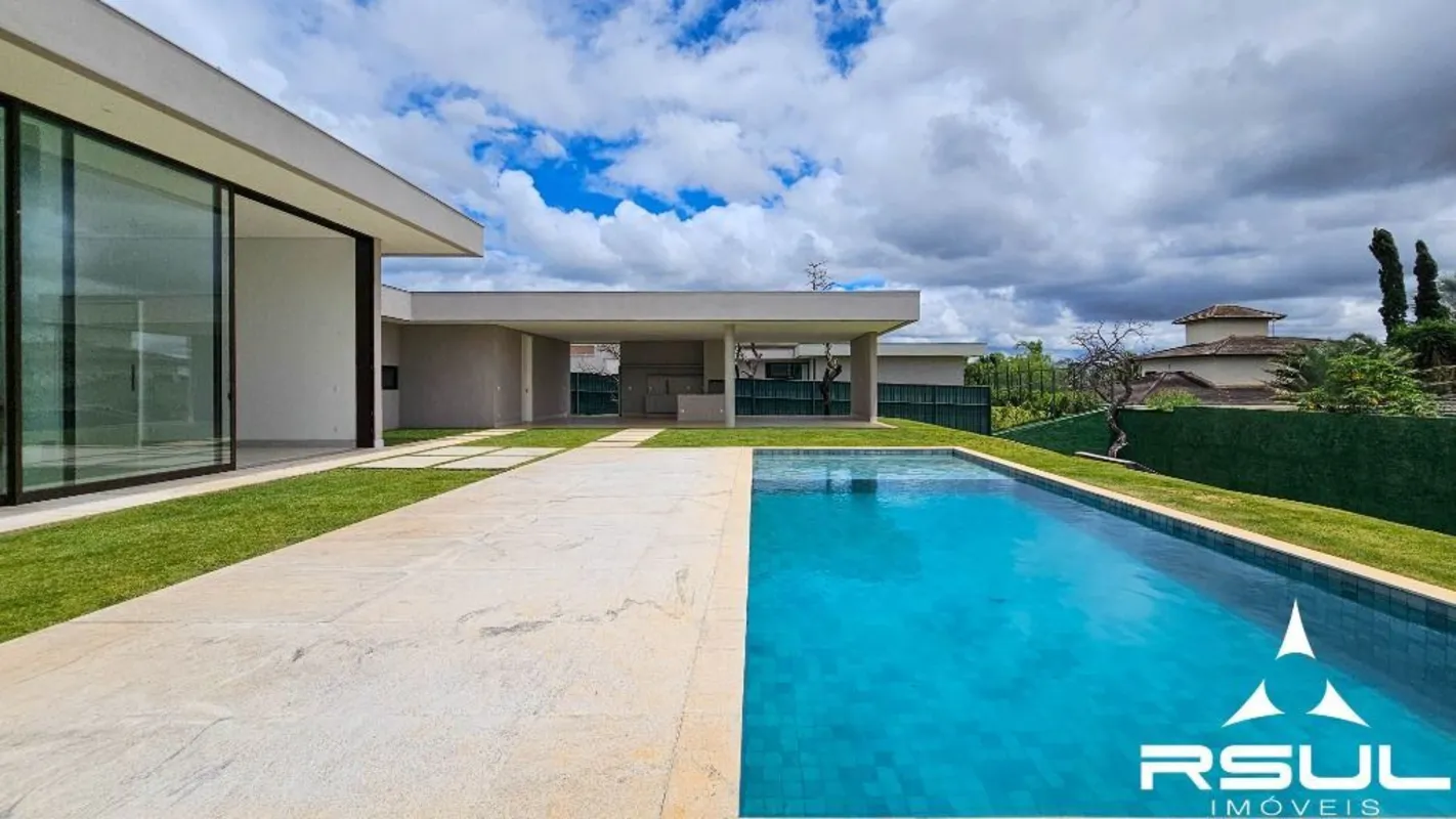 CASA NOVA+TÉRREA+MODERNA+SUSTENTÁVEL no Park Way QD 07Descubra o equilíbrio perf...