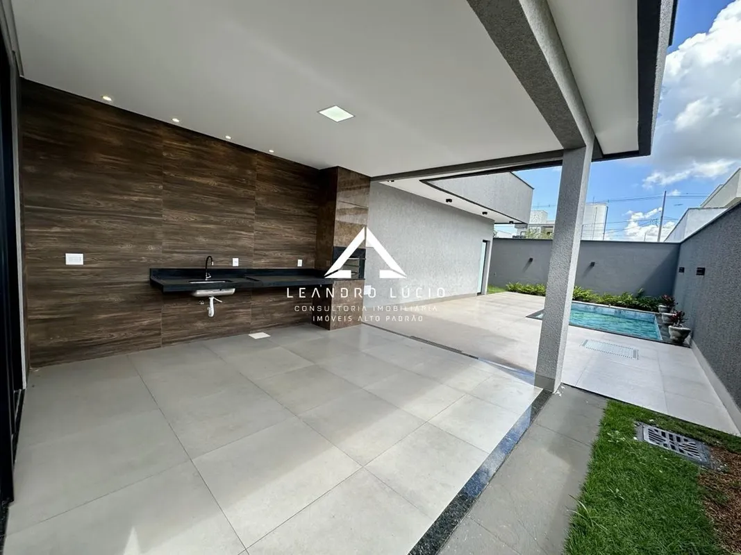 Casa Alto Padrão à Venda no Condomínio Terras Alpha 1 3 Suítes, Piscina Aquecida...