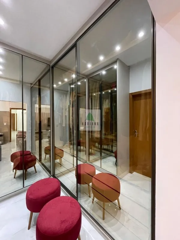 Casa 4 suítes no Condomínio Grand Trianon!! Lote de esquina 445,86 m² Área Const...