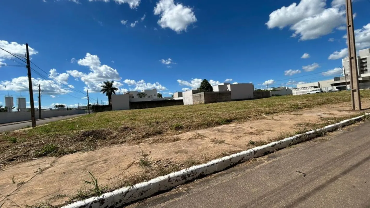 Lote com 2.400 m², localizado em região estratégica, com grande potencial de val...