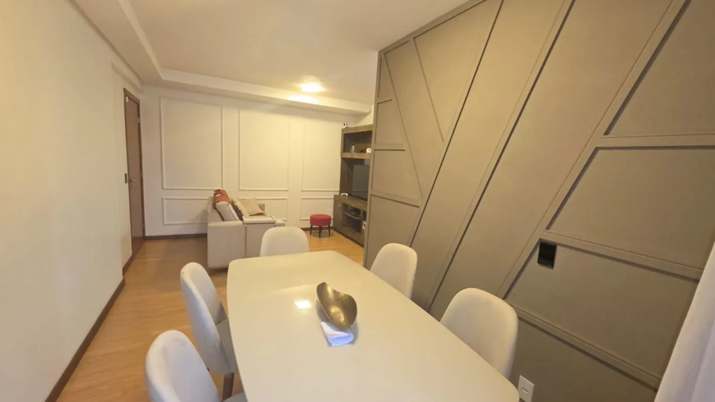 APARTAMENTO VISTA LIVRE: Todo reformado, 70 m² privativos, 3 quartos com armario...