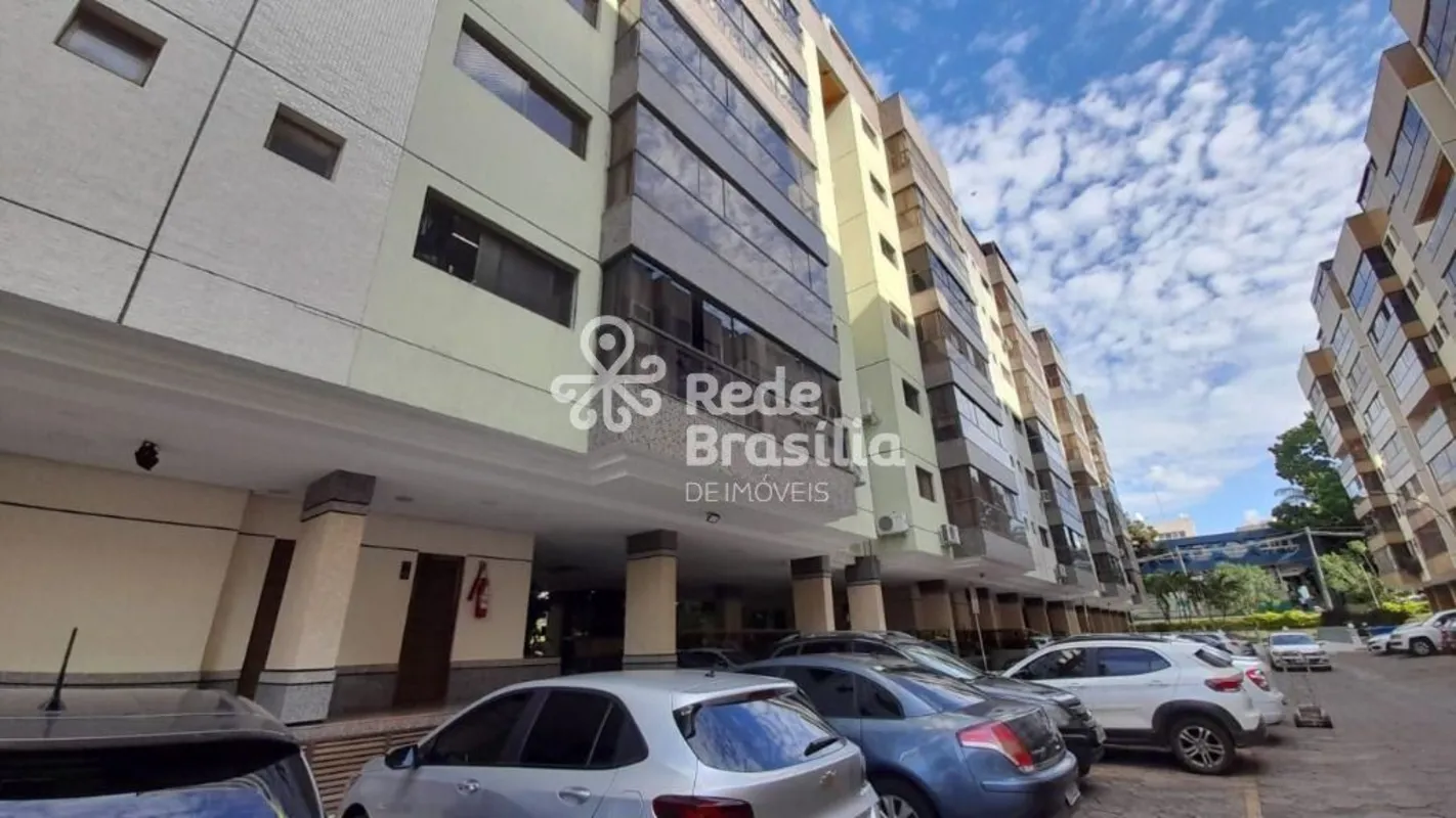 Belíssimo Apartamento de 3 Quartos na Asa Norte!Encante-se com este espaçoso apa...