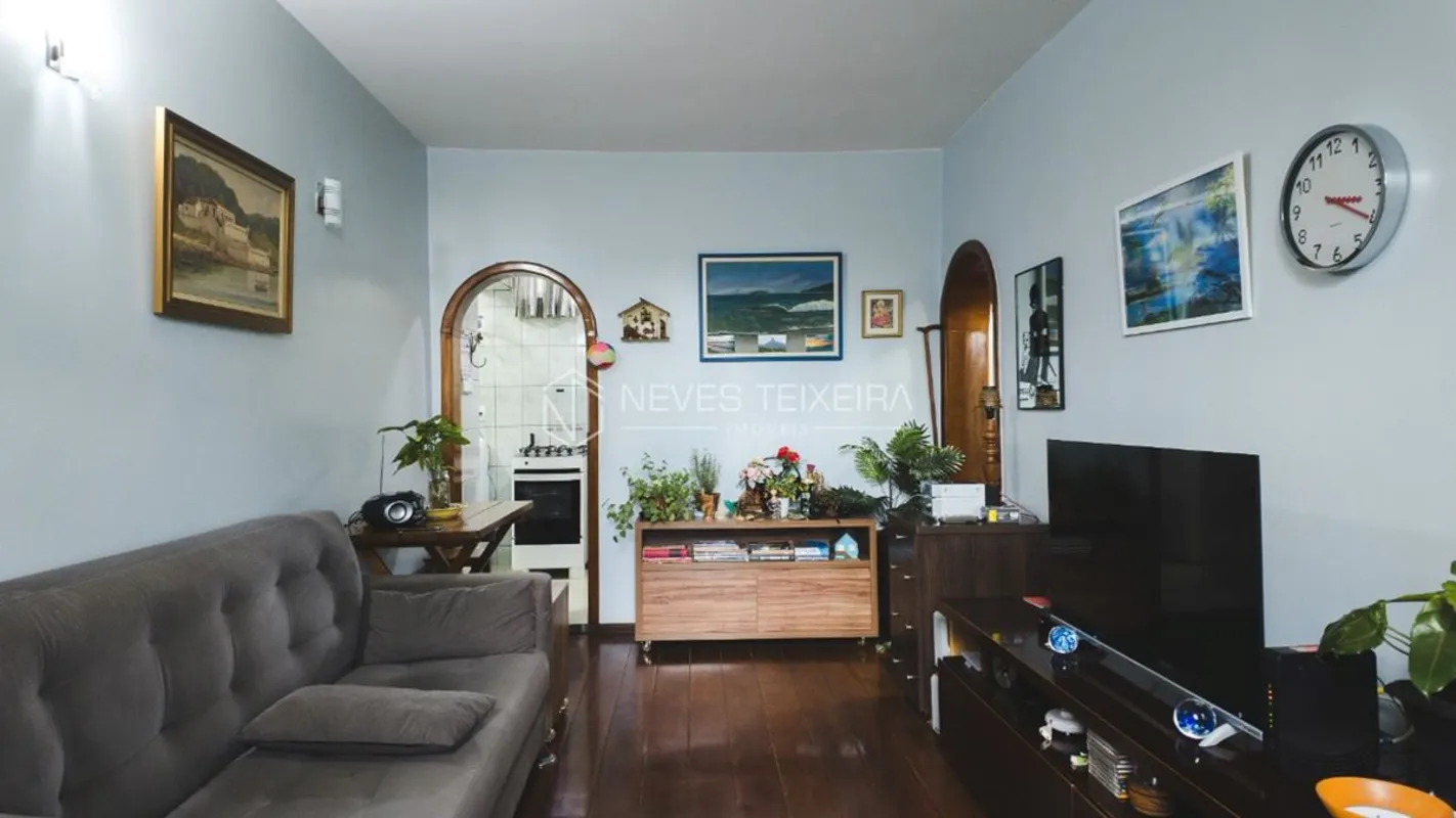 NEVES TEIXEIRA IMÓVEIS VENDE:Espetacular apartamento no térreo, com orientação n...