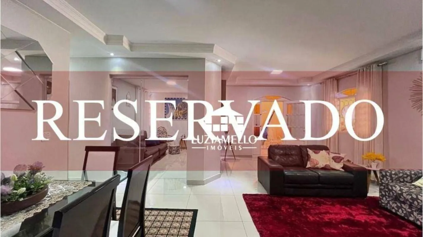 Casa Espaçosa, em dois pavimentos, sendo a parte social e íntima toda no térreo ...