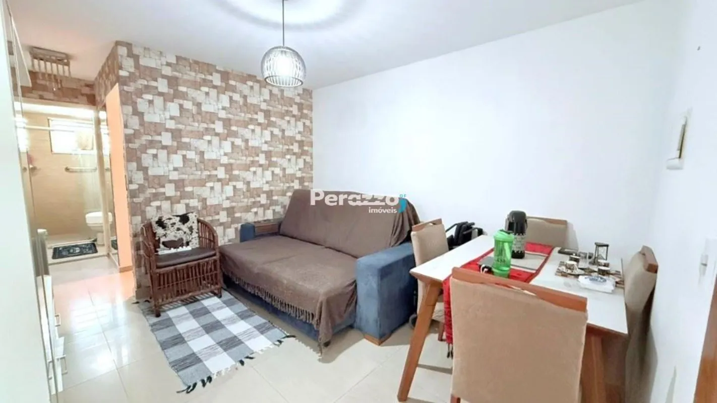 Ótimo Apartamento Térreo na QC 8 do Jardins Mangueiral por R$380.000,00. Localiz...