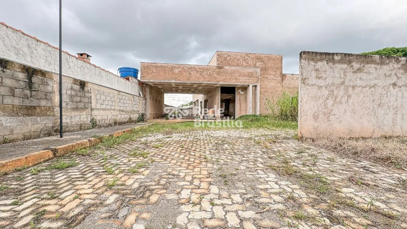 Casa em Construção com Projeto Moderno, Residencial Vila das Orquídeas Arniqueir...