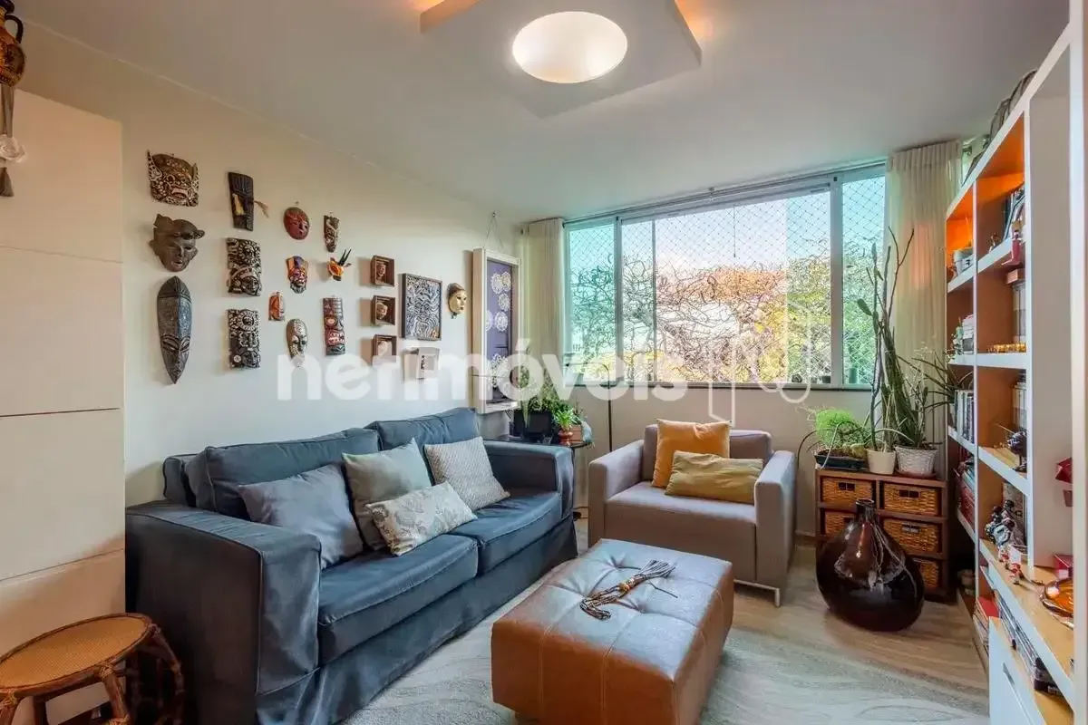 Apartamento Reformado - 03 quartos - Meio de quadra - Vazado - DCE - Ar-condicio...