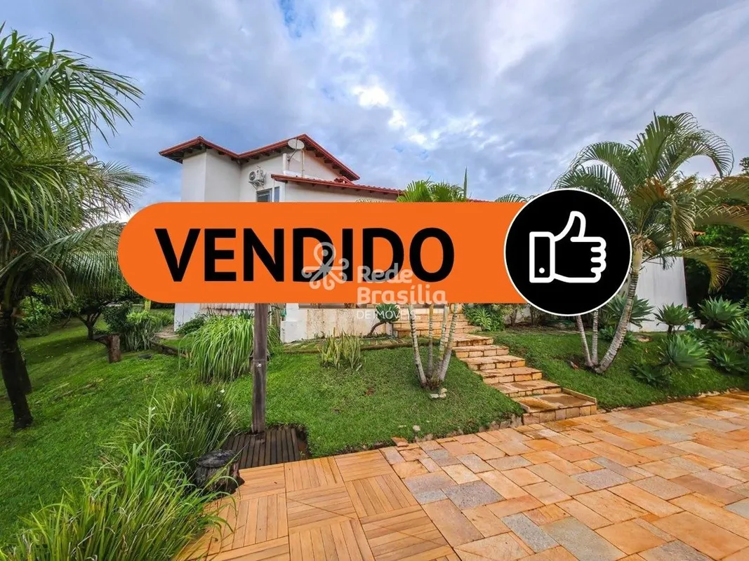 Exclusiva Casa com Lazer Completo e Integração à Natureza no Condomínio VerdeAce...