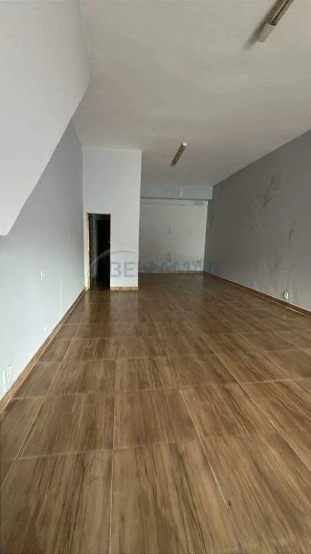 Loja reformada, 60 m², pronta para uso, ponto consolidado - Praça do Bicalho, Ta...