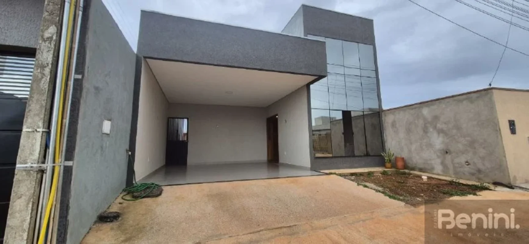 VENDO CASA MODERNAEM CONDOMÍNIO FECHADO!RECÉM CONSTRUÍDA | 26 DE SETEMBRO**FACHA...