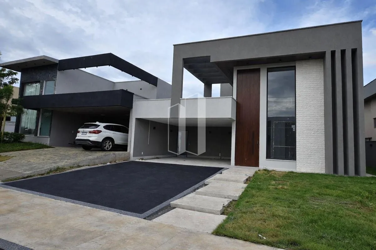 Casa pronta e mobiliada com 158,80 m² de construção em terreno de 320,21 m² no P...