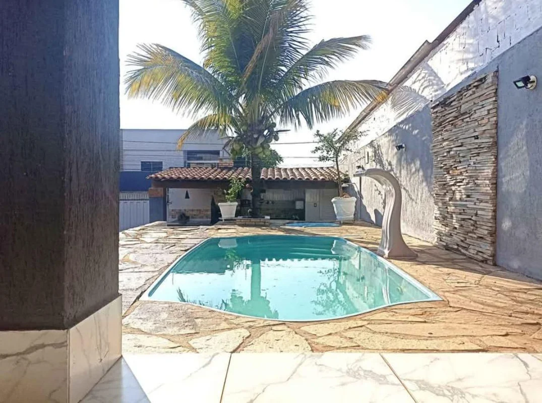 CASAS SÃO DUAS CASAS EXCELENTES 6 QTS 02 DUAS SUITES "ESCRITURADA "*São 02 excel...