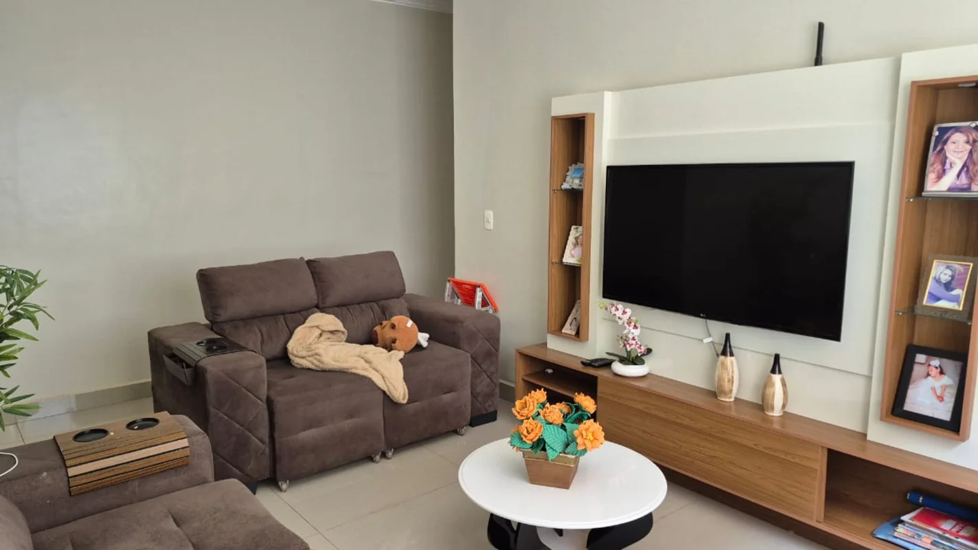 QMS 48 Próximo de onde era a Igreja UniversalPróximo ao comércio da DF420Ampla s...