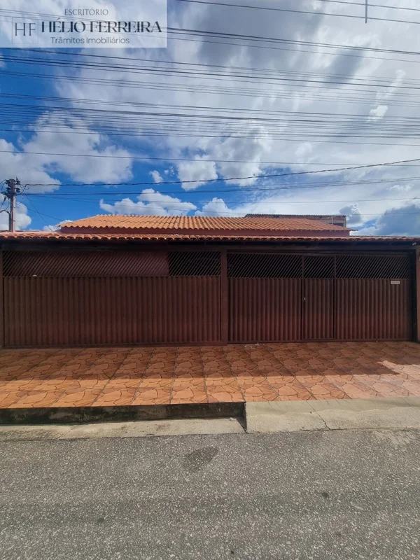 Imóvel com excelente distribuição de espaços, composto por:-3 quartos, sendo 1 s...