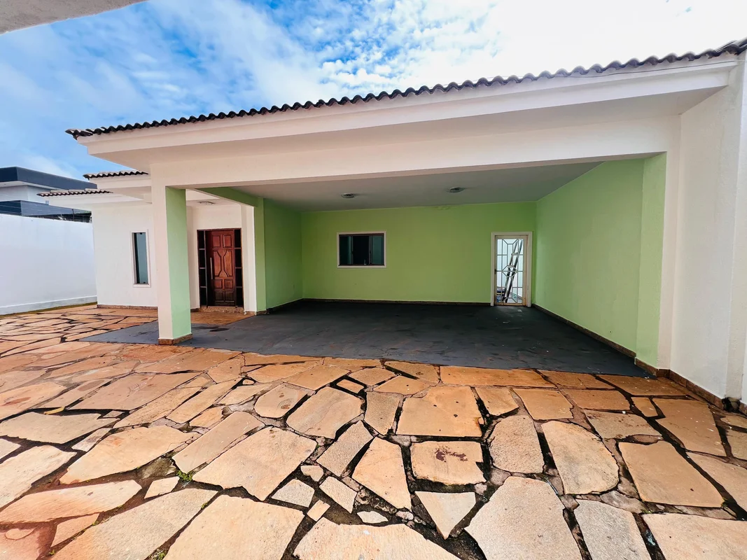 CASA PARA LOCAÇÃO – VICENTE PIRES (Rua 10)Se você busca espaço, conforto e prati...