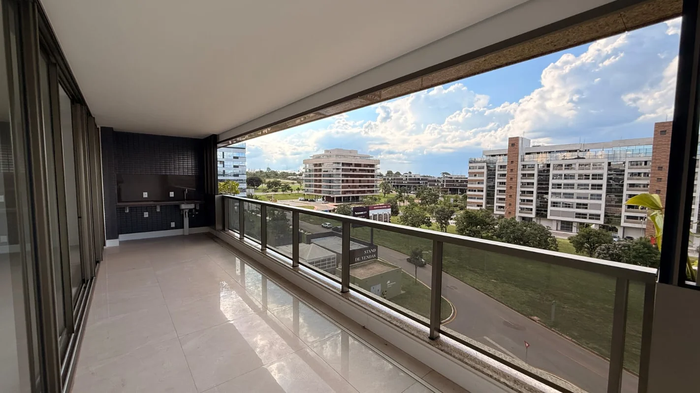Julisce Alencar Assessoria Imobiliária vende:Apartamento de Alto Padrão no Noroe...