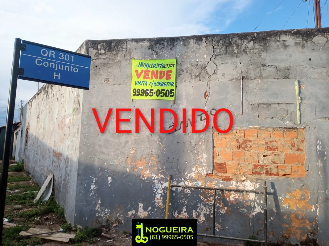 VENDO LOTE DE ESQUINA COM 130 M2COM TRÊS MORADIAS PRECISANDO DE REFORMAEXCELENTE...