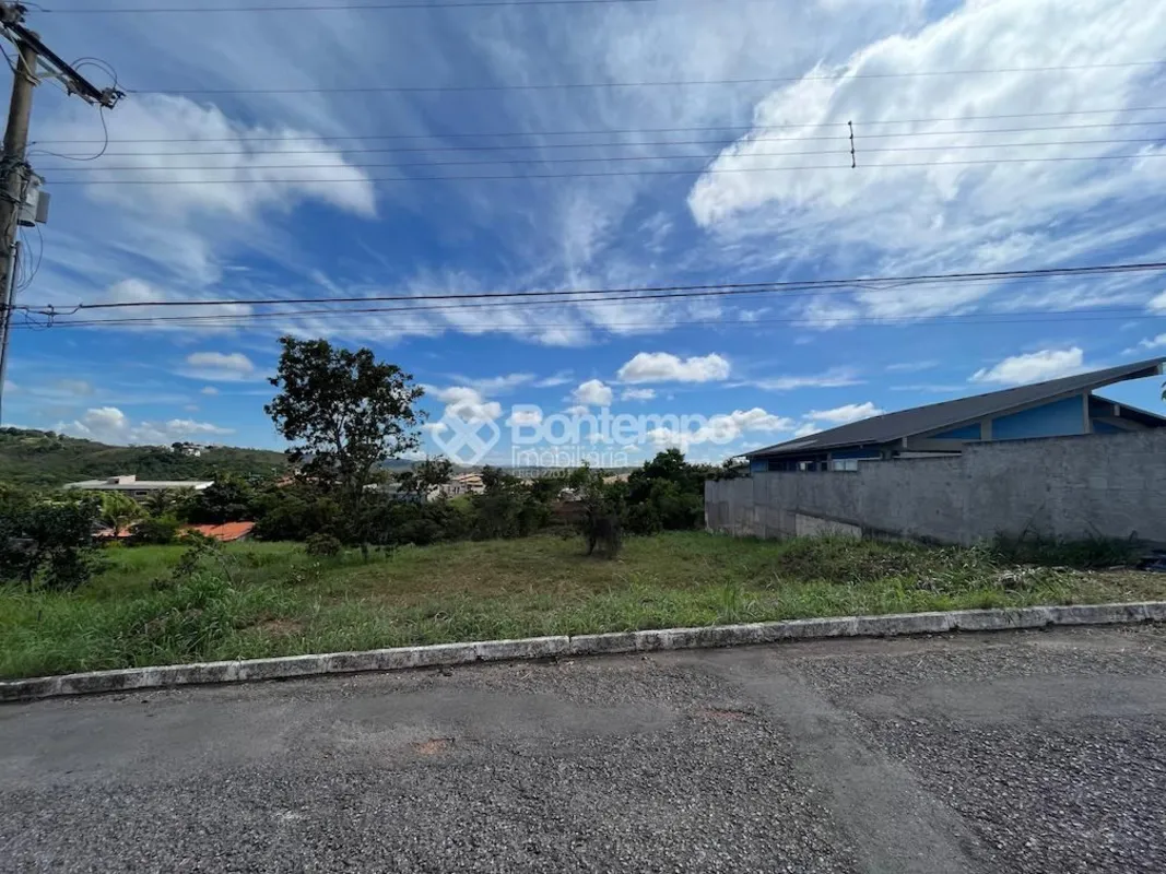 A Bontempo Imobiliária disponibiliza para venda excelente lote de 1.000m², REGIS...