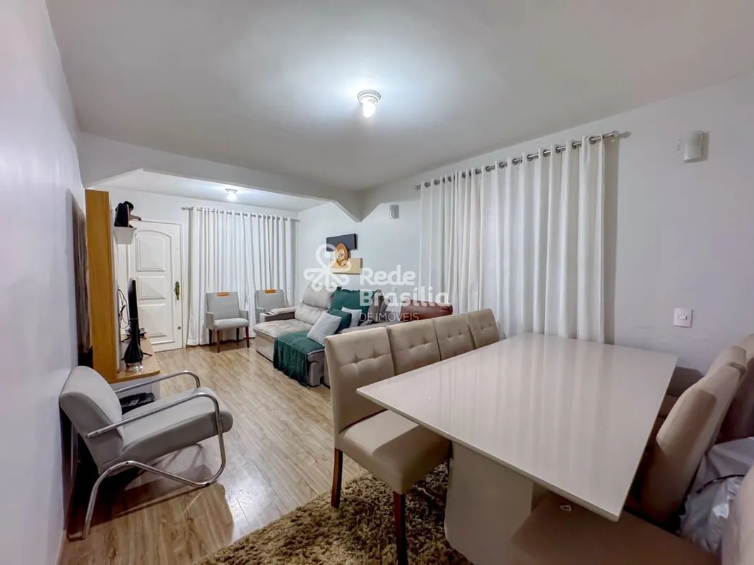 Excelente localização na QE 17 do Guará 2, lote de 200 metros quadrados, rua sem...