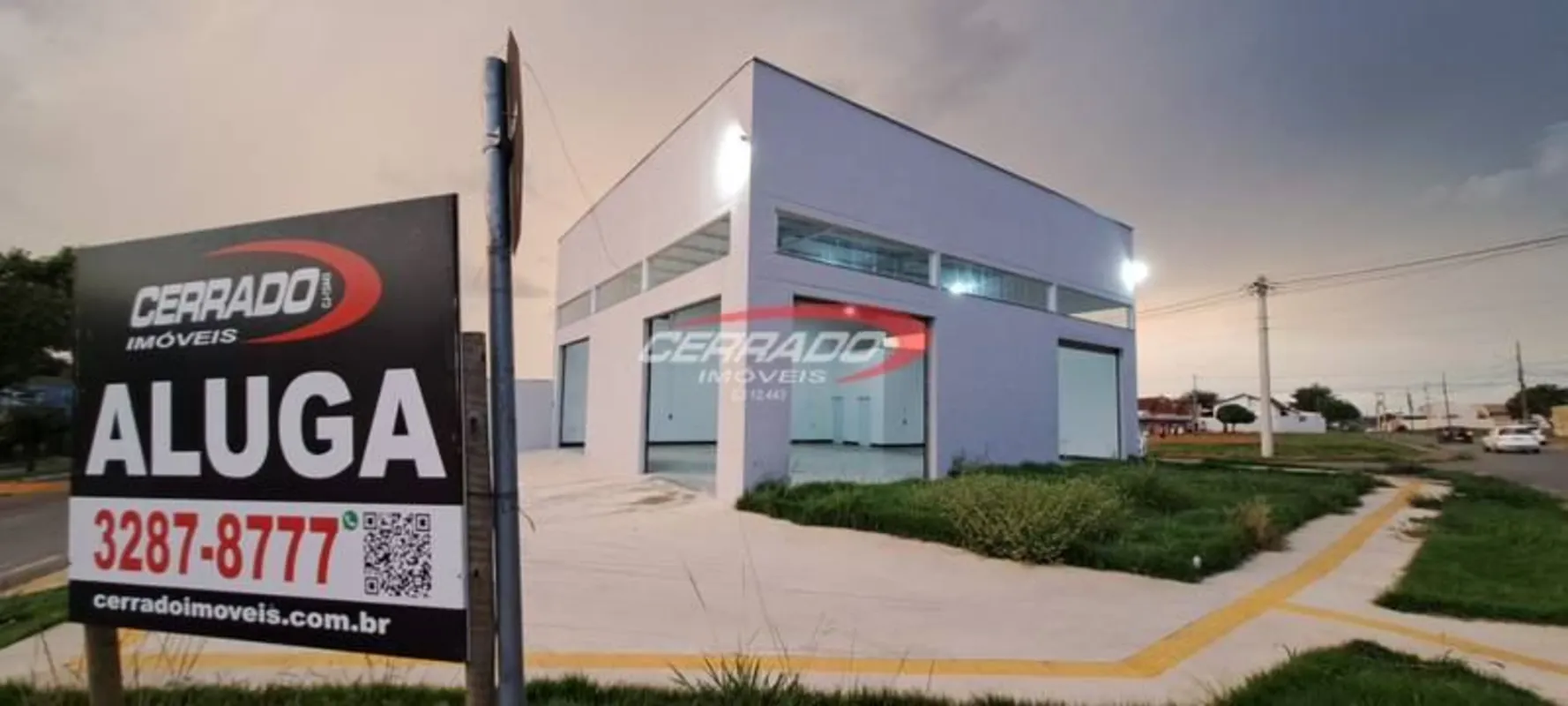 Galpão novo de esquina, 200 m² área construída e 447 m² de terreno, portas autom...