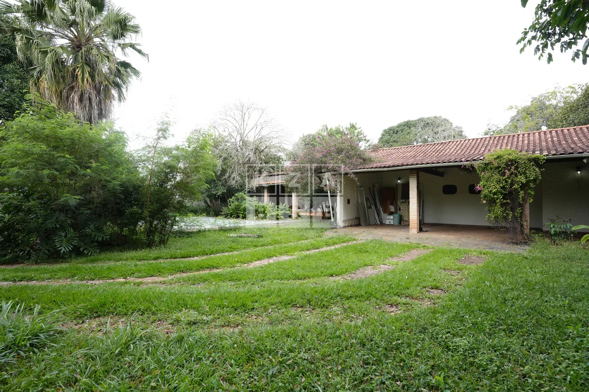 Uma das localizações mais desejadas do Lago Norte.Este lote na Ponta Seca, na QI...