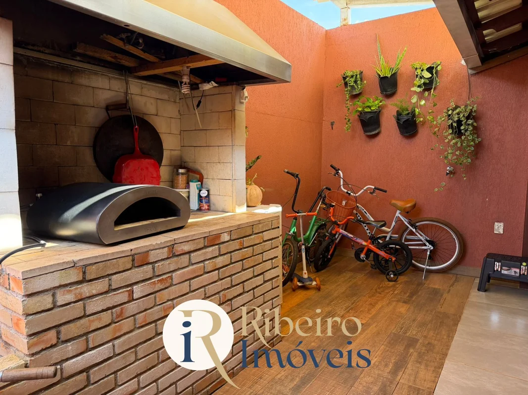 Ribeiro Imóveis anuncia oportunidade excelente: VENDA - Casa confortável e acolh...