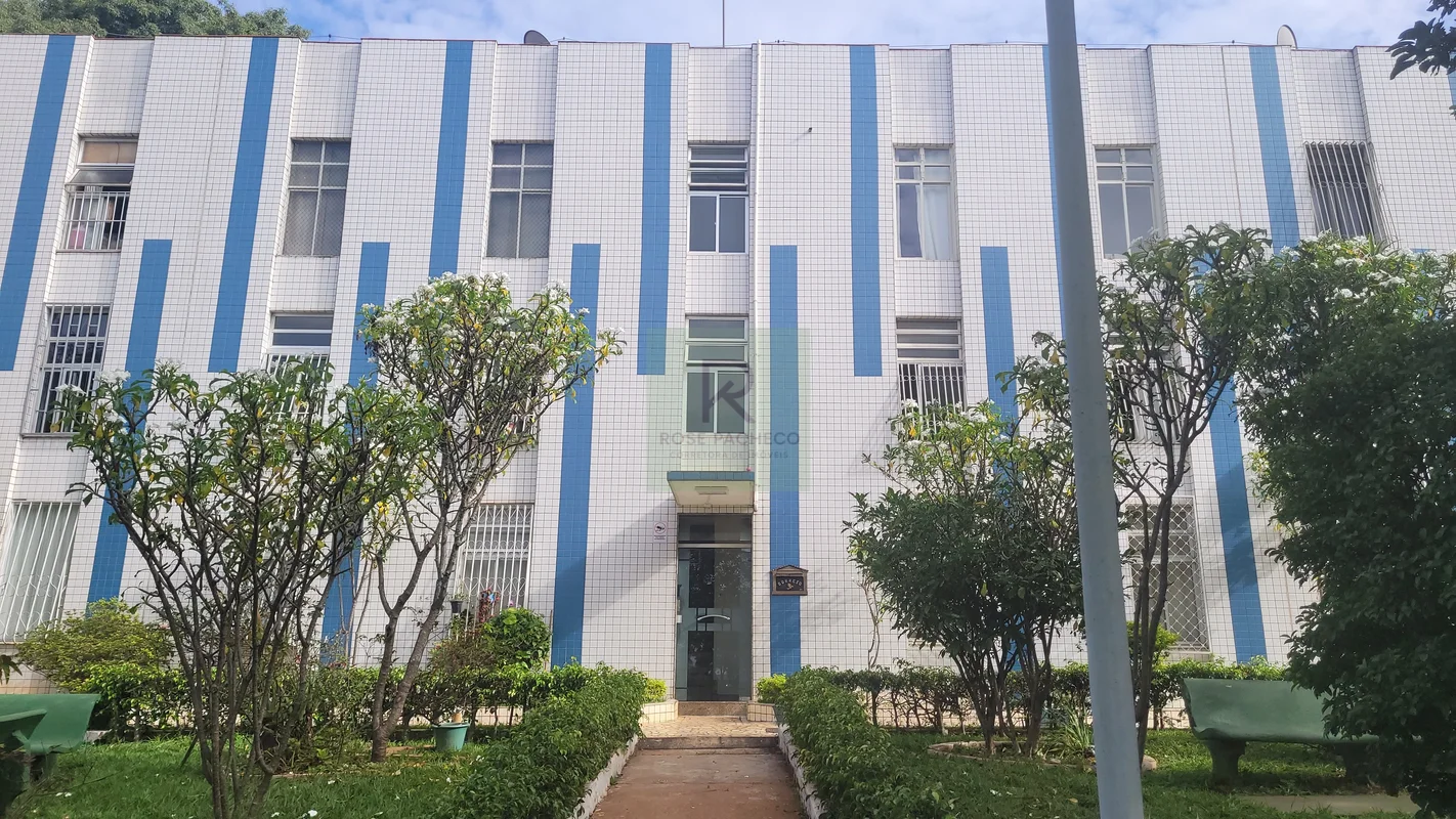 SQS 412 BLOCO HQUADRA TRANQUILA PRÓXIMA A PLAYGROUND, CORREIOS E ESCOLA.APARTAME...