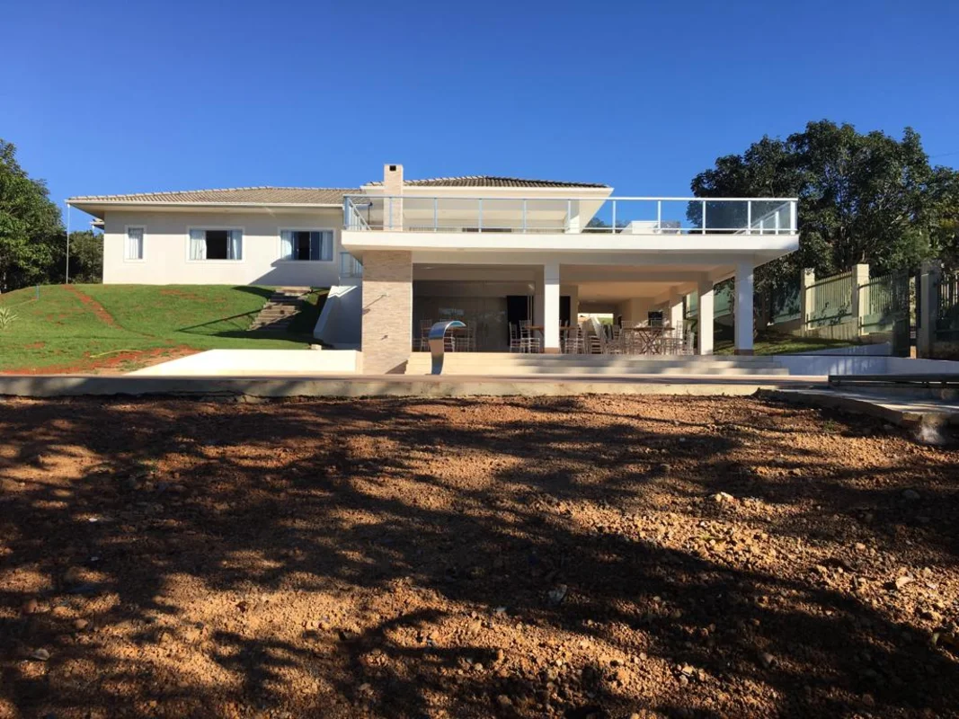 CASA TÉRREA NO CONDOMÍNIO SOLAR DA SERRA 1 – CONFORTO, ESPAÇO E QUALIDADE DE VID...