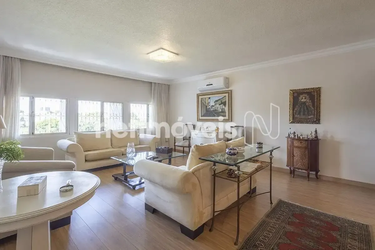 Apartamento de 4 quartos na SQS 106 Sul, vazado, andar alto e com vista livre. L...