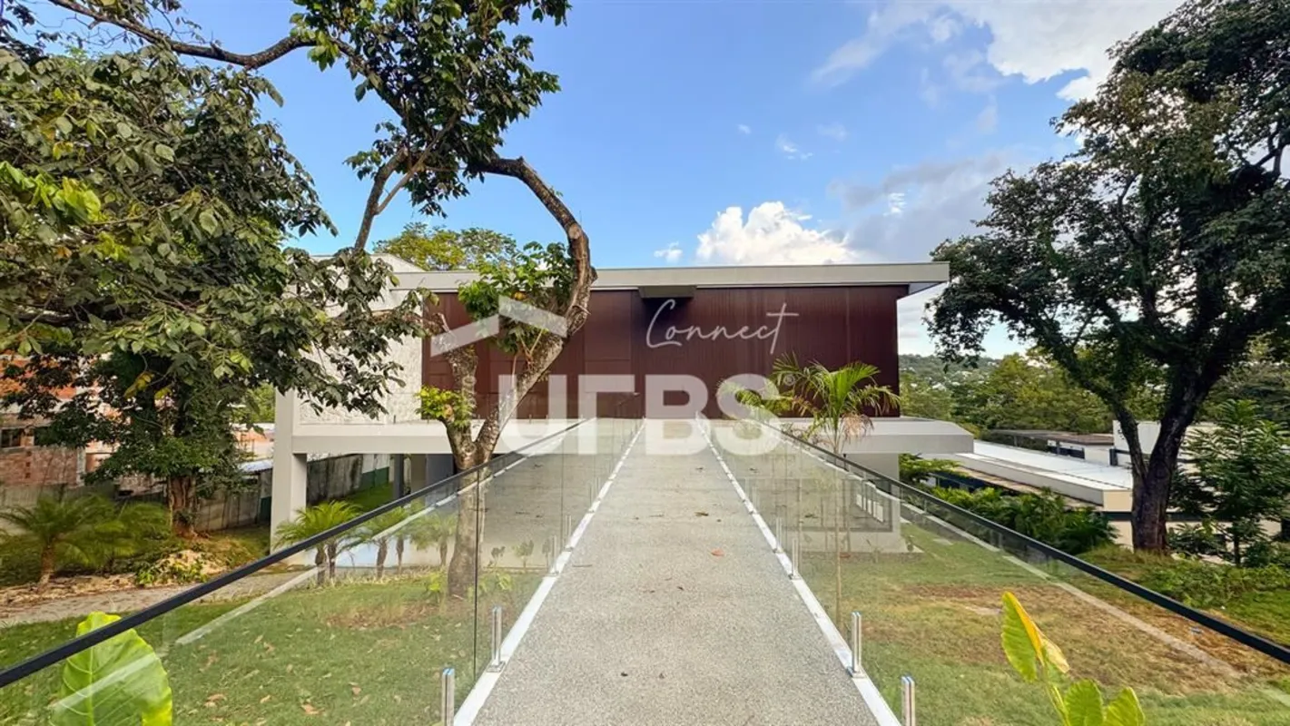 COD U-0031470 - Casa de Alto Padrão à Venda no Condomínio Aldeia do Vale – Goiân...
