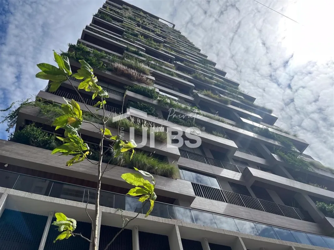 COD U-0031457 - Apartamento de luxo no Setor Bueno, ao lado da Praça T-23, com 2...