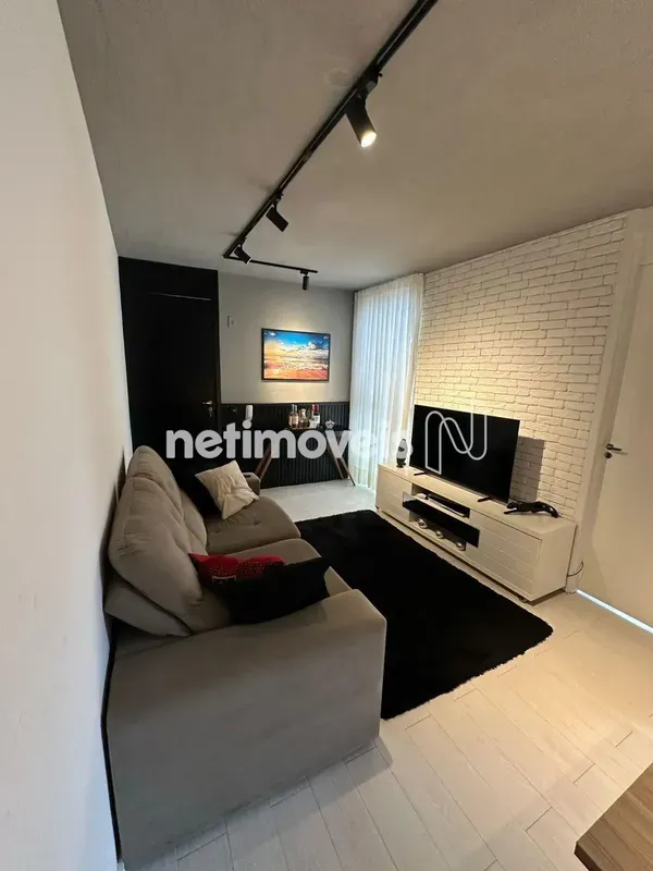 Total Ville – Apartamento Semi-Mobiliado na Quadra 203, Reformado, 3º Andar, 2 Q...