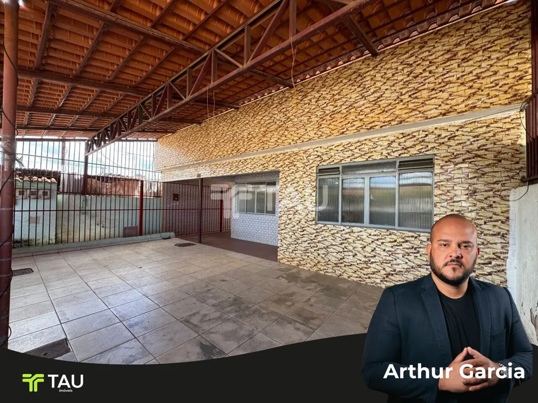 Taguatinga Norte, QNG 8, excelente casa térrea com 261,53 m² de área construída,...