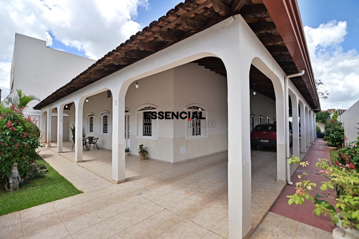 Casa Térrea Imponente à Venda – Setor de Mansões de Sobradinho/DFLote de 891m² |...