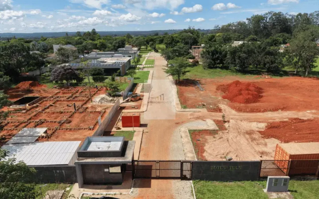  Park Way – Quadra 27 | Próximo à BR, ao lado da Igreja CatólicaExcelente oportu...
