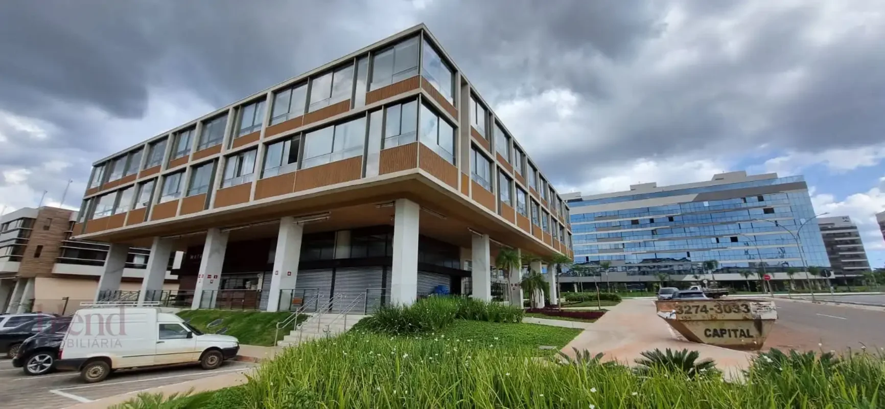 Apartamento em prédio novo, com acabamento moderno e excelente padrão:Bancada em...