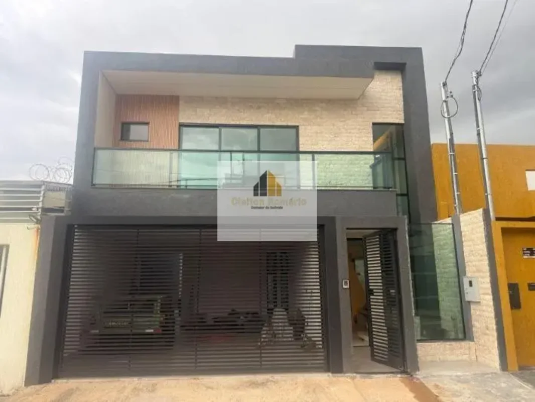 QE 50 GUARA II SobradoExcelente OportunidadeTérreo:- 01 quarto sendo suíte- sala...