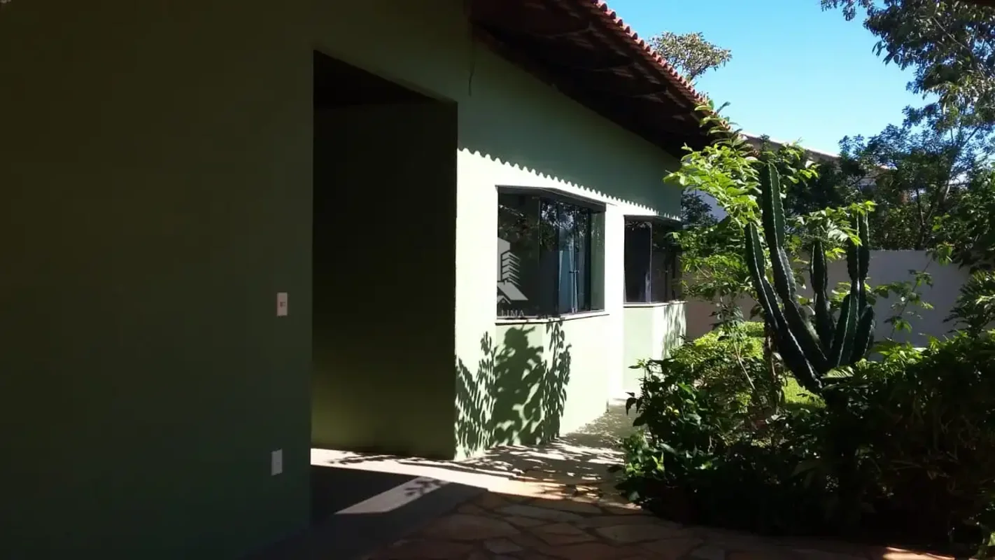Este incrível imóvel rural oferece uma combinação perfeita de conforto, lazer e ...