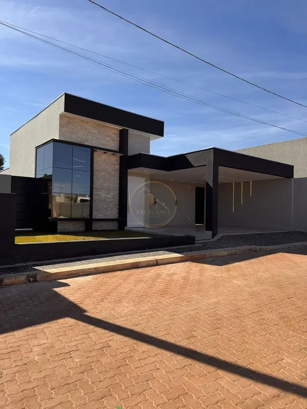 Excelente casa térrea novinha, localizado na DF 475 da Ponte Alta3 suítes, sendo...