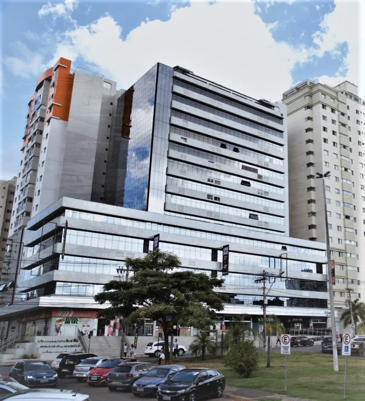 Sala comercial disponível em um dos melhores pontos de Águas Claras, a 02 minuto...