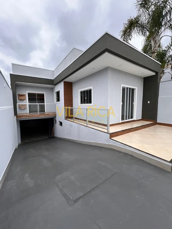 Vila Rica imóveis vende: Casa Moderna e Escriturada com 03 Quartos, 01 Suíte, Es...