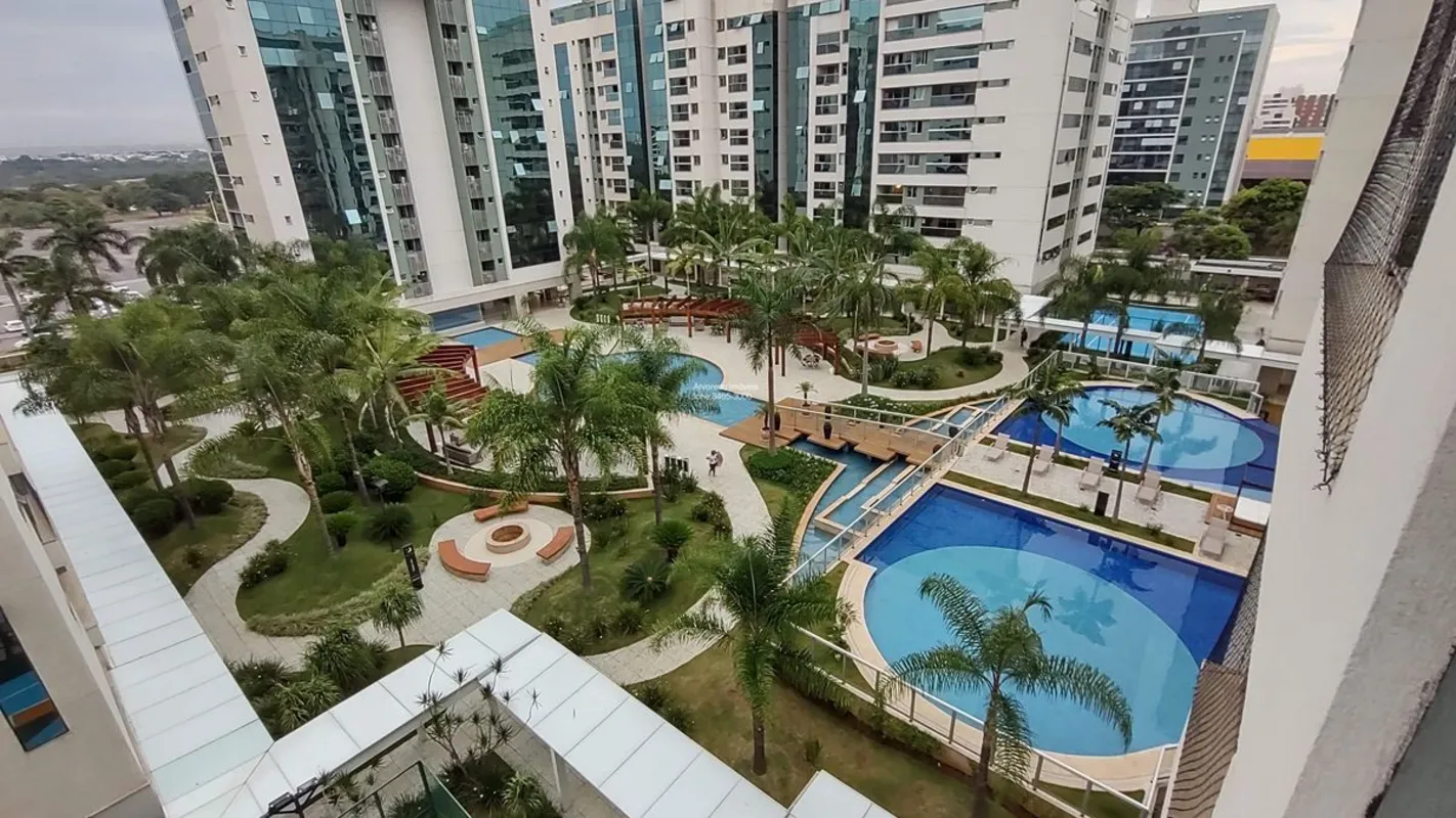 CRECI/DF 21.409Arvoredo Imóveis aluga excelente apartamento no condomínio Park S...