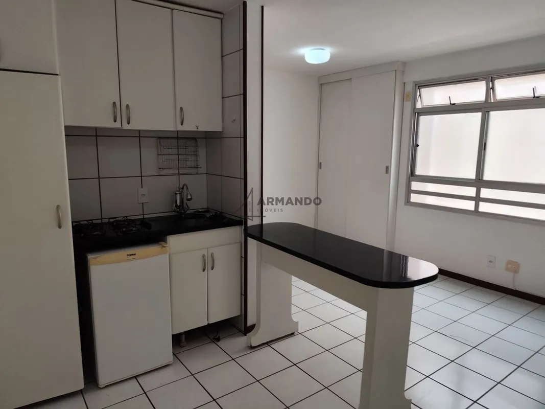  Excelente kitnet de ambiente prático e integrado, composta por espaço de quarto...