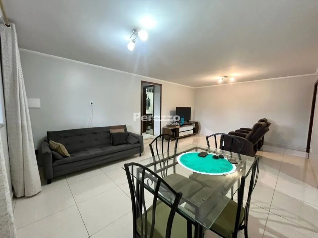 Imóvel com 3 Residências Independentes, Excelente Oportunidade no Residencial Oe...